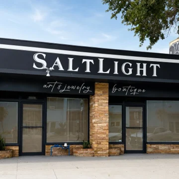 Boho-chic women’s boutique SaltLight Art expands in the Grand Central District Boho-chic women’s boutique SaltLight Art expands in the Grand Central District