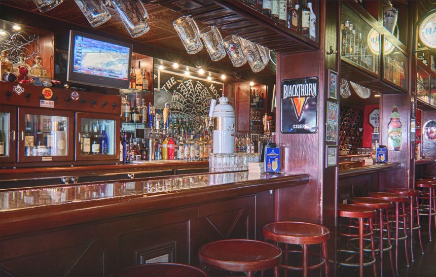 Beloved British Pub The Moon Under Water Returns Beloved British Pub The Moon Under Water Returns